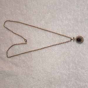 Avon Pendant Necklace Onyx Cabochon Encircled Pearlesque Beads Gold Tone Chain